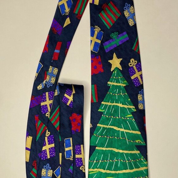 Silk Christmas Necktie - Picture 3 of 6